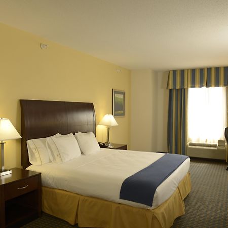 Holiday Inn Express & Suites Wilson-Downtown By Ihg Ngoại thất bức ảnh