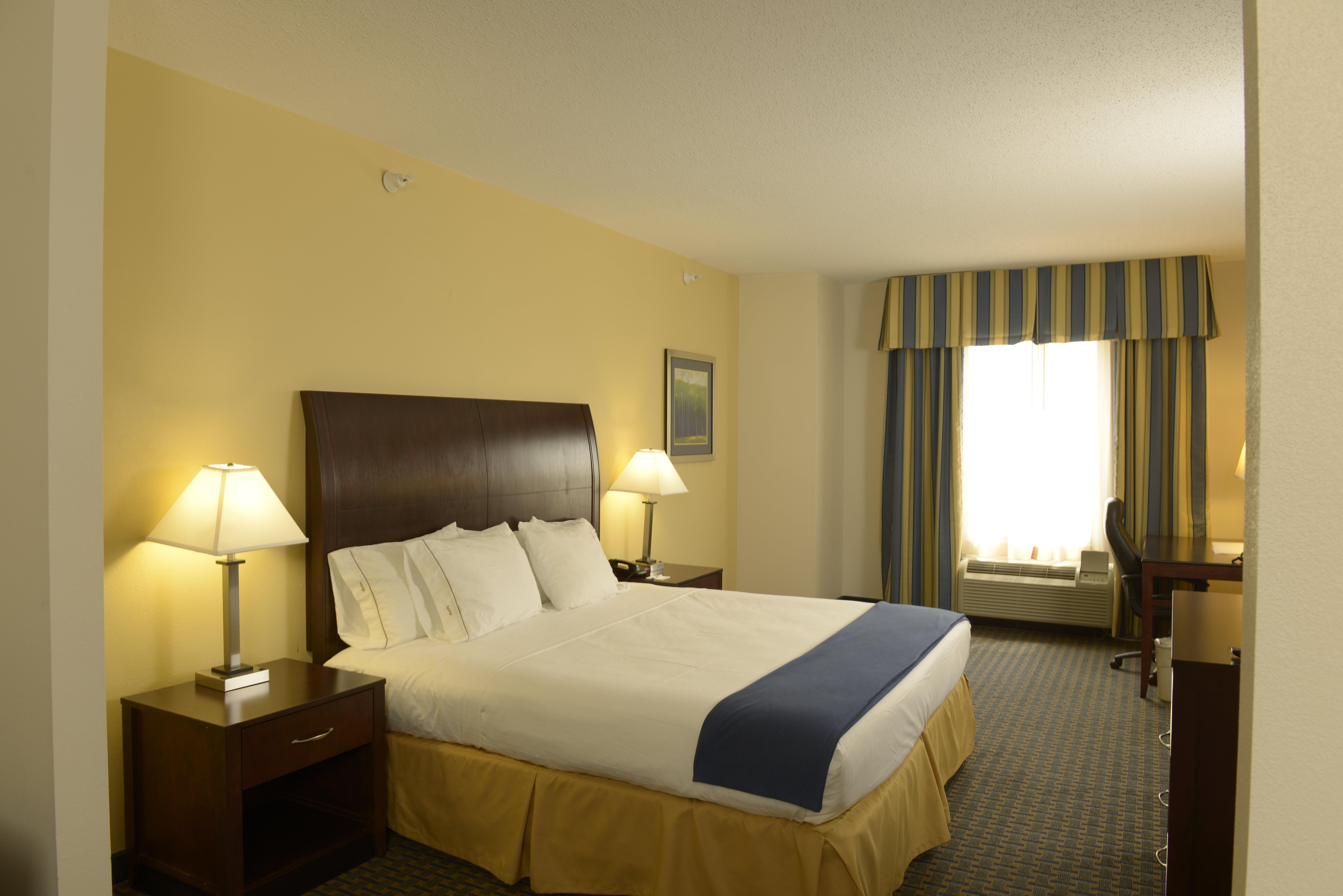 Holiday Inn Express & Suites Wilson-Downtown By Ihg Ngoại thất bức ảnh