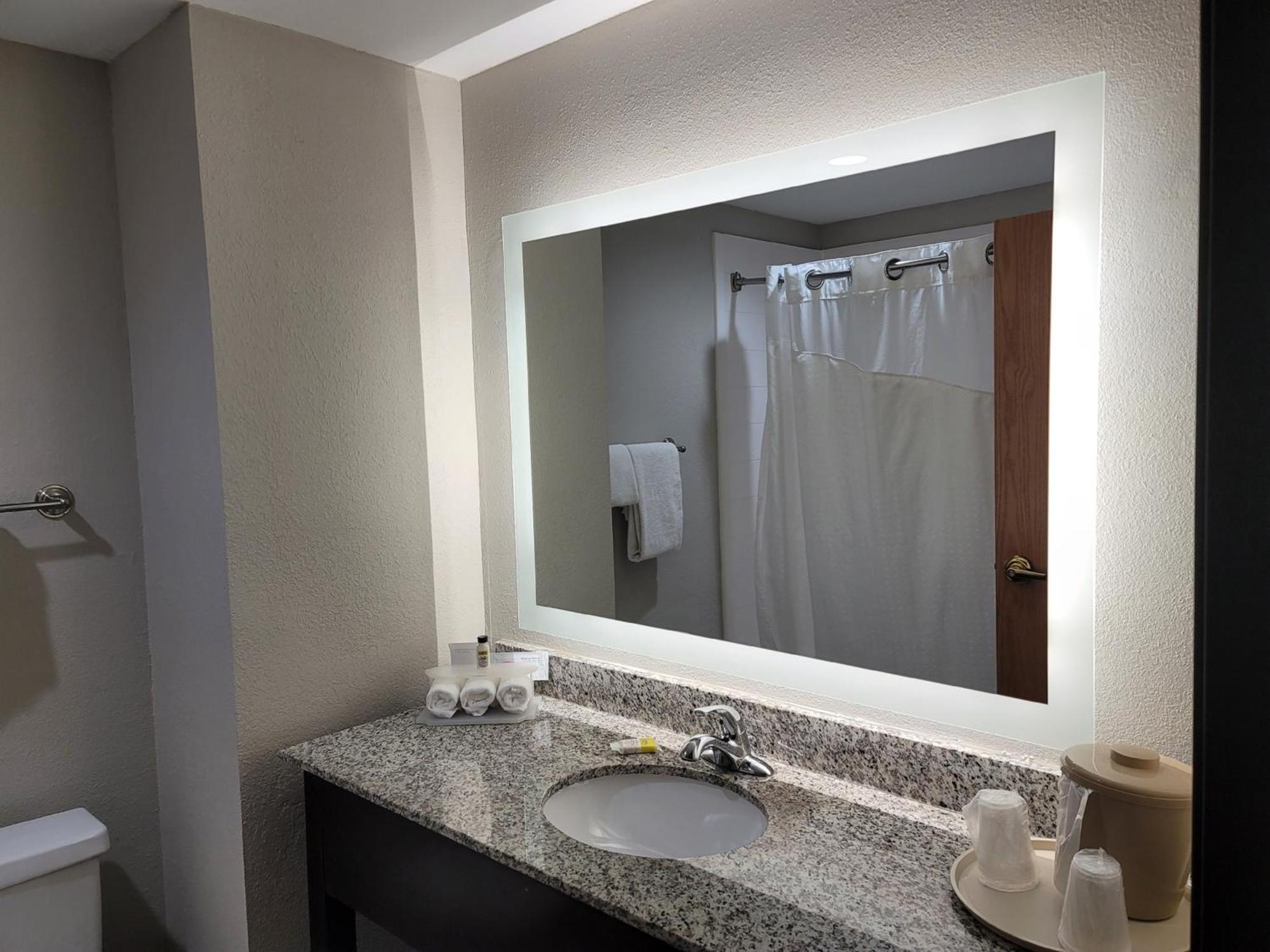 Holiday Inn Express & Suites Wilson-Downtown By Ihg Ngoại thất bức ảnh