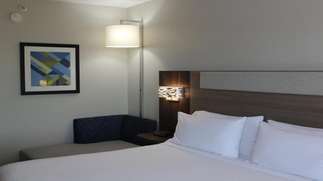 Holiday Inn Express & Suites Wilson-Downtown By Ihg Ngoại thất bức ảnh