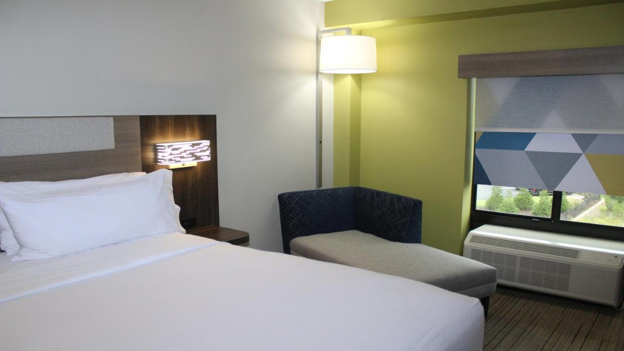 Holiday Inn Express & Suites Wilson-Downtown By Ihg Ngoại thất bức ảnh
