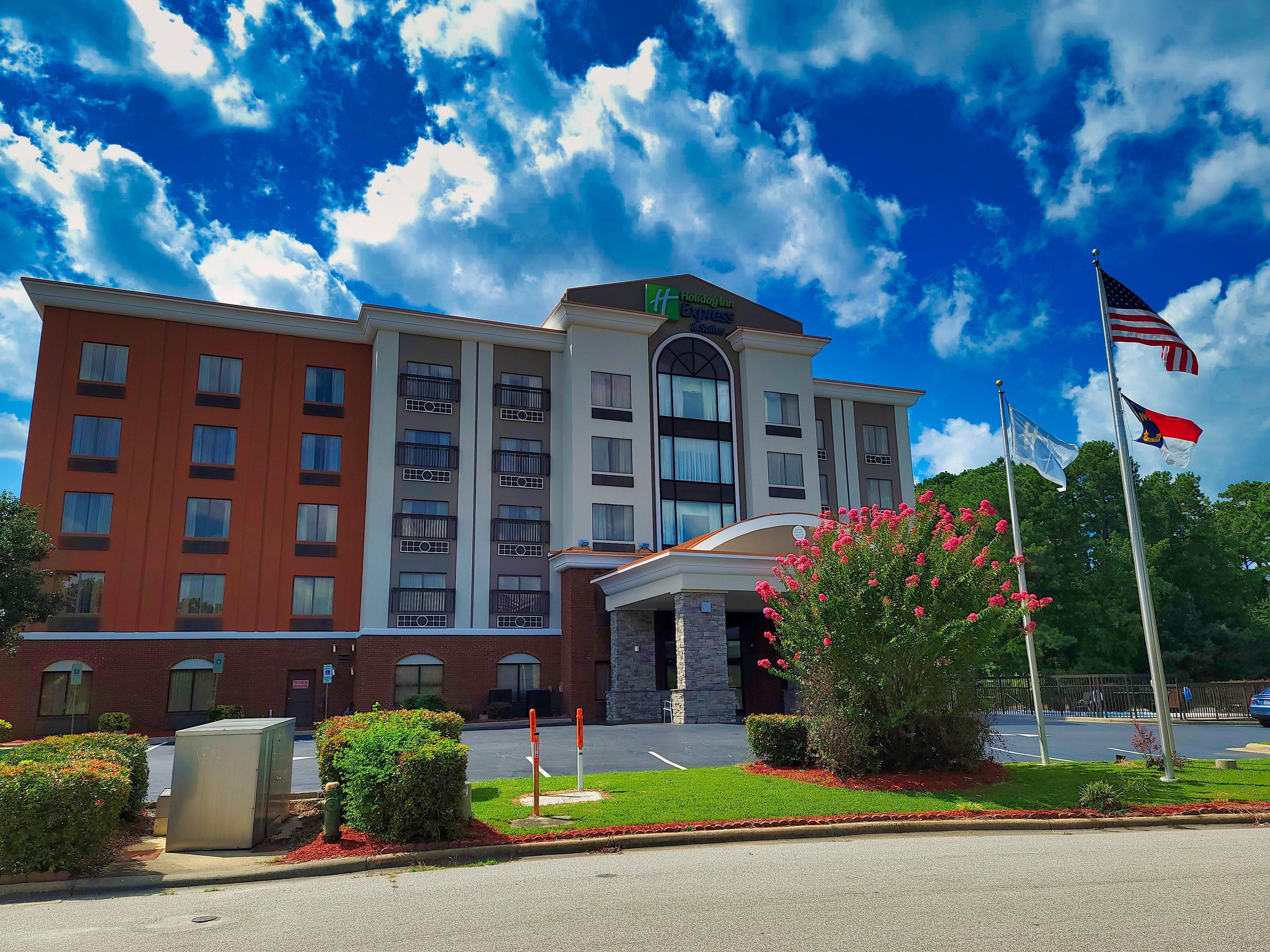 Holiday Inn Express & Suites Wilson-Downtown By Ihg Ngoại thất bức ảnh
