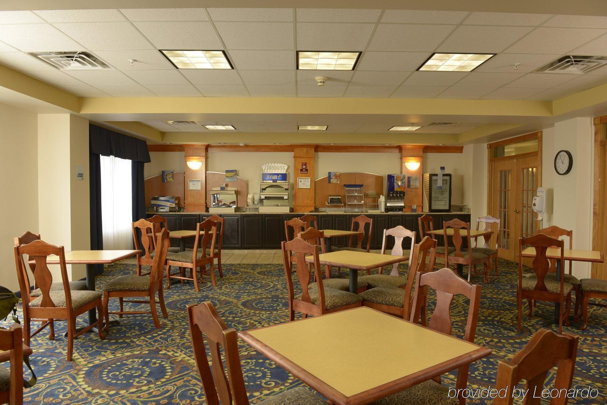 Holiday Inn Express & Suites Wilson-Downtown By Ihg Ngoại thất bức ảnh