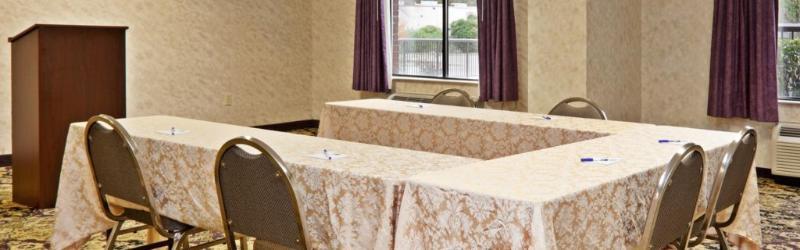 Holiday Inn Express & Suites Wilson-Downtown By Ihg Ngoại thất bức ảnh